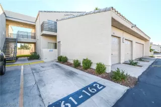 Photo #2: 2348055 Listing 