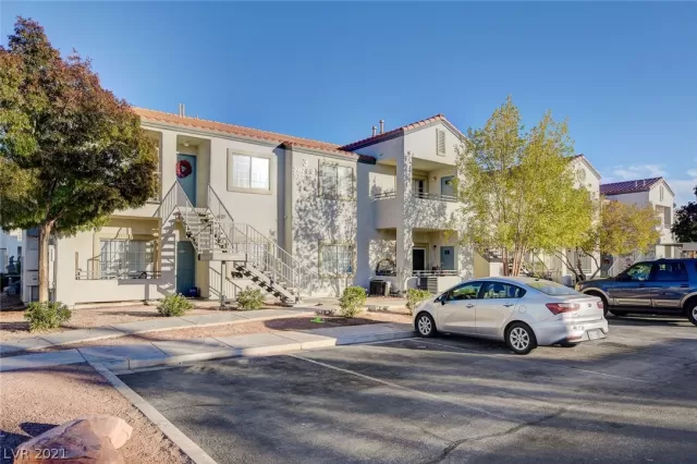 MLS: 2348057 Condo For Sale