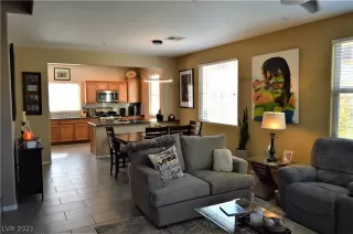 Photo #3: 2348062 Listing