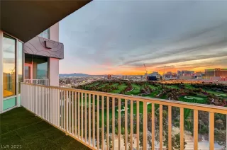 Photo #2: 2348069 Listing