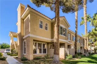 Photo #1: 2348087 Listing