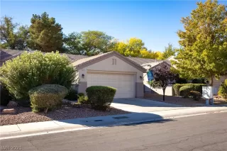 Photo #1: 2348109 Listing