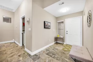 Photo #5: 2348109 Listing