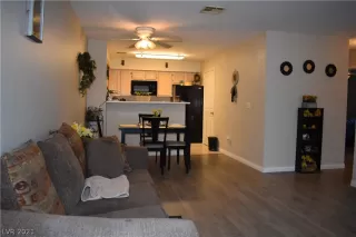 Photo #4: 2348136 Listing