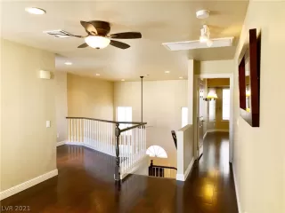 Photo #5: 2348139 Listing