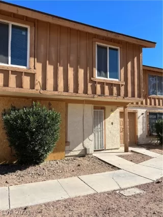 Photo #1: 2348141 Listing 