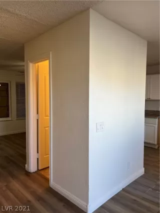 Photo #3: 2348141 Listing 