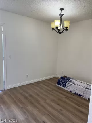 Photo #4: 2348141 Listing 