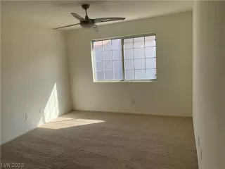 Photo #5: 2348145 Listing