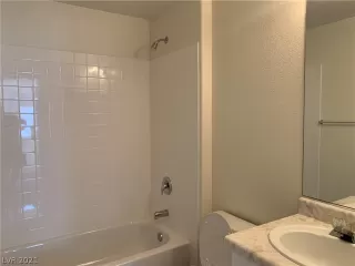 Photo #6: 2348145 Listing