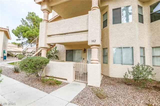 MLS: 2348158 Condo For Sale