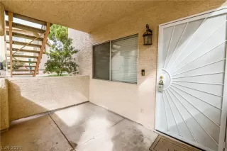 Photo #3: 2348158 Listing