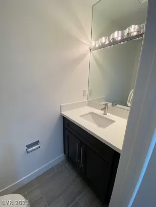 Photo #5: 2348169 Listing