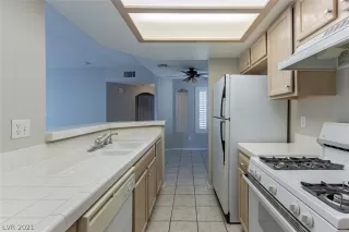 Photo #1: 2348176 Listing 