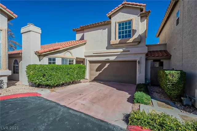 MLS: 2348177 Condo For Sale