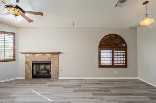 Photo #4: 2348177 Listing 