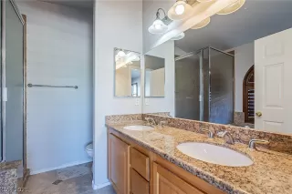 Photo #5: 2348177 Listing 