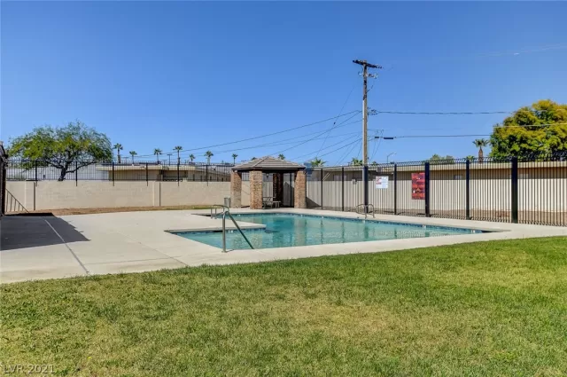 MLS: 2348184 Condo For Sale