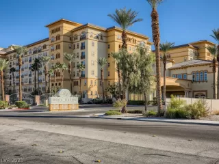 Photo #1: 2348214 Listing 