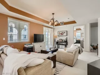 Photo #5: 2348214 Listing 