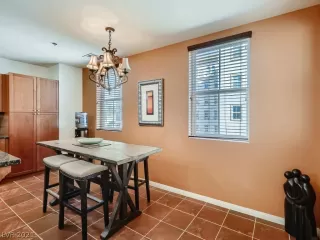 Photo #6: 2348214 Listing 