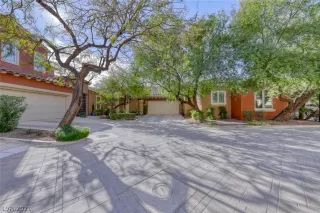 Photo #1: 2348233 Listing 