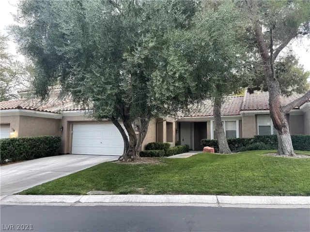 MLS: 2348247 Condo For Sale