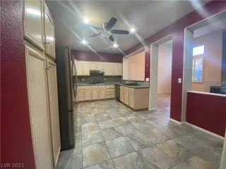 Photo #6: 2348247 Listing 