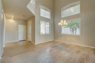 Photo #2: 2348248 Listing 