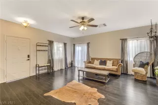 Photo #2: 2348252 Listing