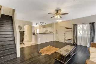 Photo #3: 2348252 Listing