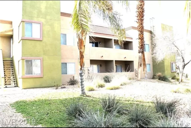 MLS: 2348260 Condo For Sale