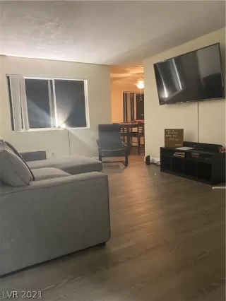 Photo #4: 2348260 Listing 