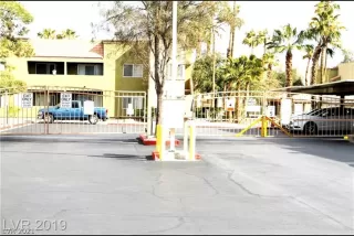 Photo #5: 2348260 Listing 