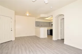 Photo #4: 2348281 Listing 