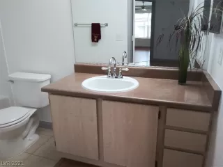 Photo #6: 2348297 Listing