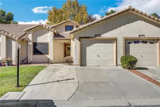 Photo #4: 2348319 Listing 