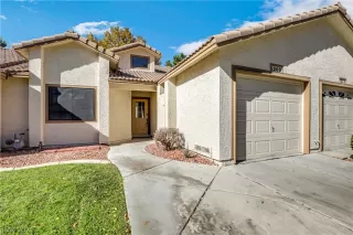 Photo #5: 2348319 Listing 