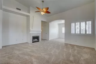 Photo #1: 2348339 Listing 