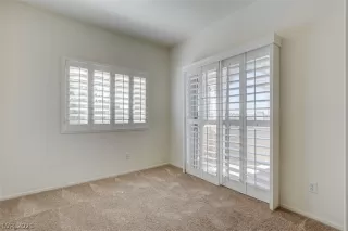 Photo #5: 2348339 Listing 