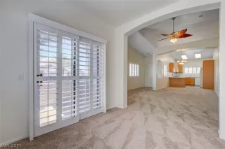 Photo #6: 2348339 Listing 