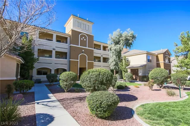 MLS: 2348340 Condo For Sale