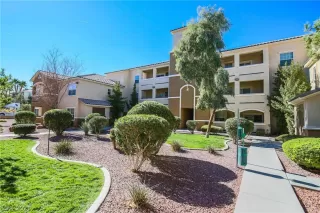 Photo #2: 2348340 Listing