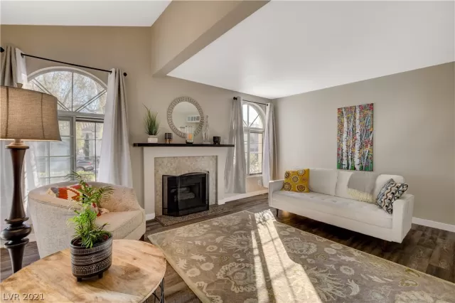 MLS: 2348344 Condo For Sale