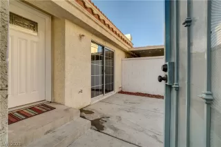 Photo #2: 2348344 Listing 