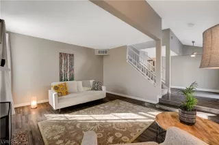 Photo #6: 2348344 Listing 