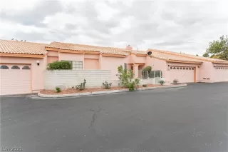 Photo #1: 2348355 Listing