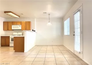 Photo #1: 2348395 Listing 