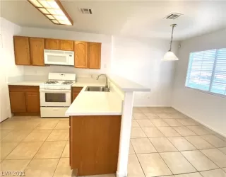 Photo #2: 2348395 Listing 