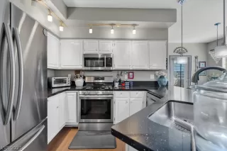 Photo #6: 2348404 Listing